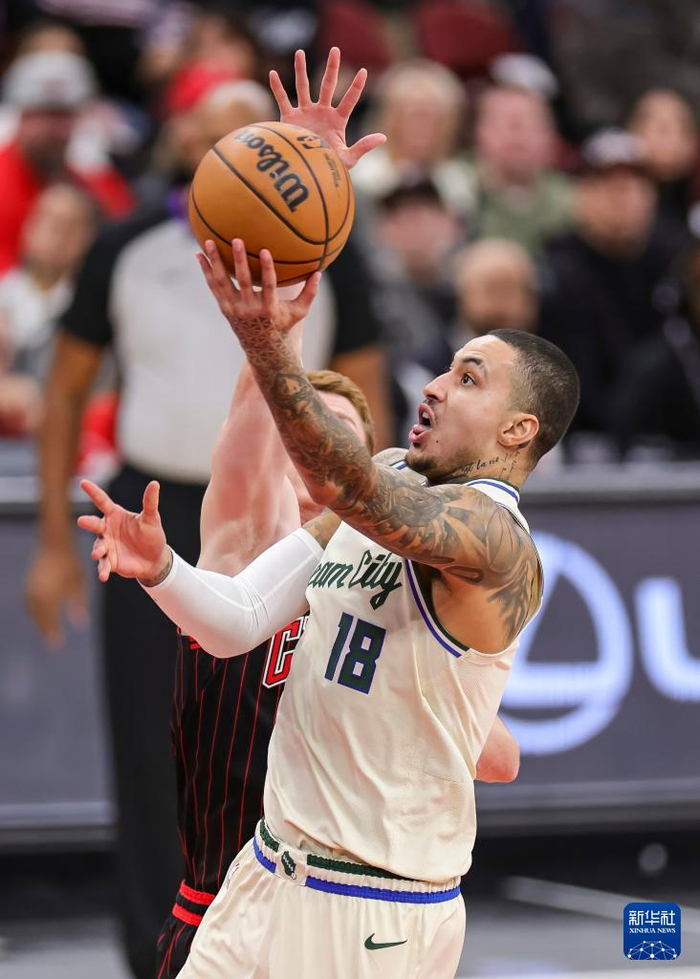 开云-包含赛后突围战来临;密尔沃基雄鹿围绕国王杯临场应变;话题不断;数据趋势出现新变化的词条