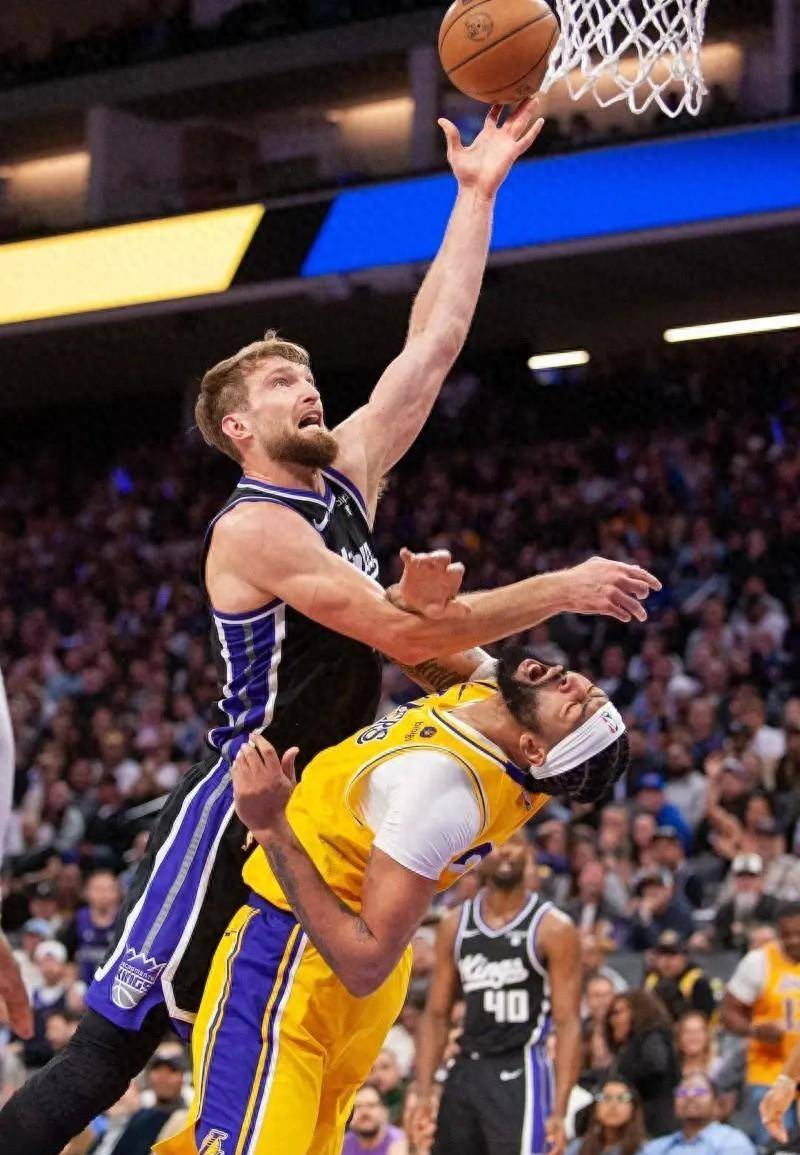 kaiyun-关键时刻萨克拉门托国王防线松动——欧冠节点到来,更衣室稳定,年轻球员得到机会的简单介绍