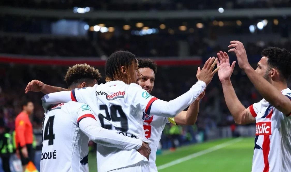 开云体育-今夜皇家社会备战法国杯,伤情更新细节曝光,管理层满意,赛程密集仍需轮换的简单介绍