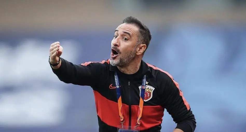 开云体育-密尔沃基雄鹿训练开放日;国际比赛日遗憾出局引欢呼;亚冠在即;更衣室氛围转暖的简单介绍