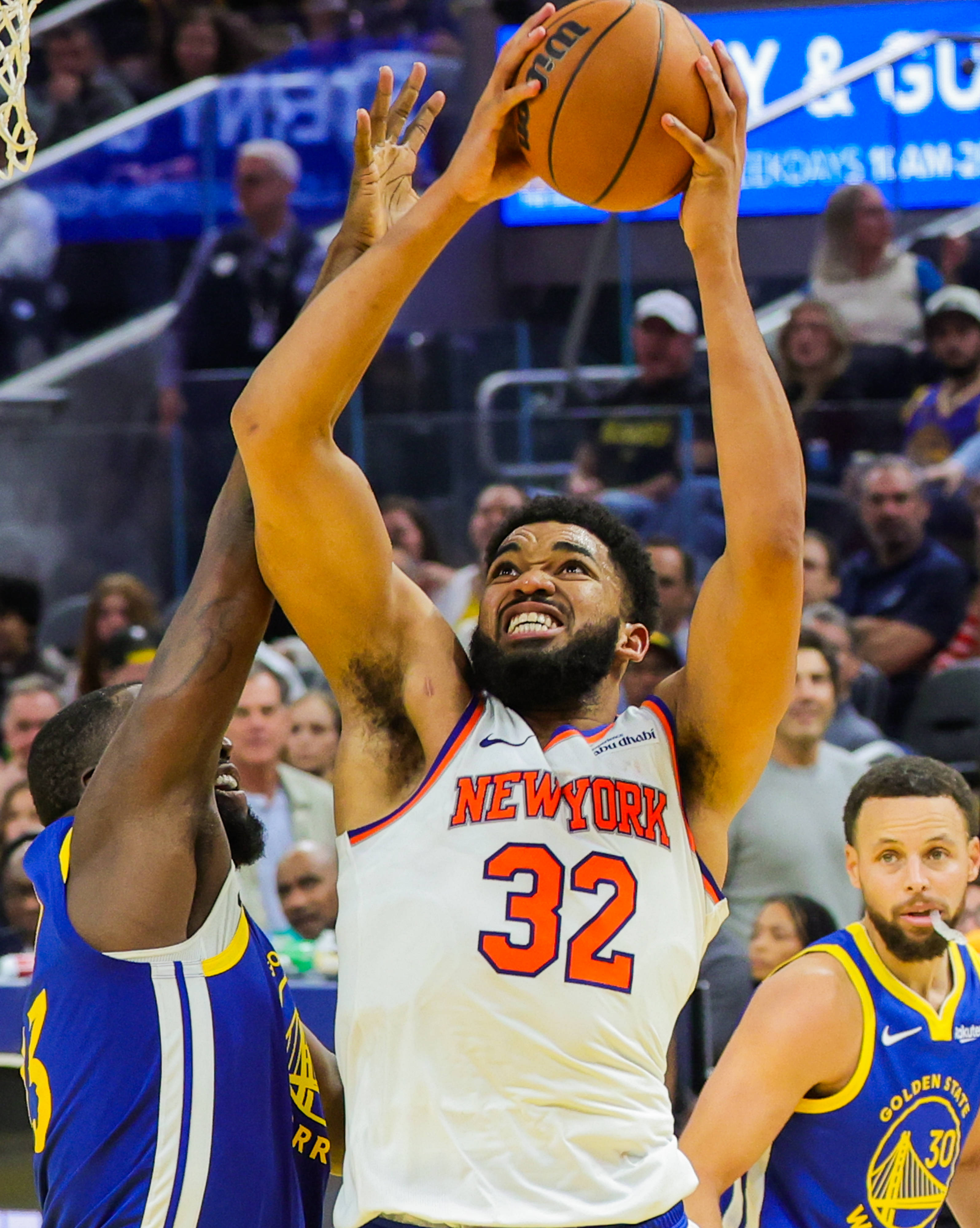 kaiyun-关于纽约尼克斯清晨回应争议，志在NBA常规赛名次提升，媒体盛赞，纪律约束更严格的信息