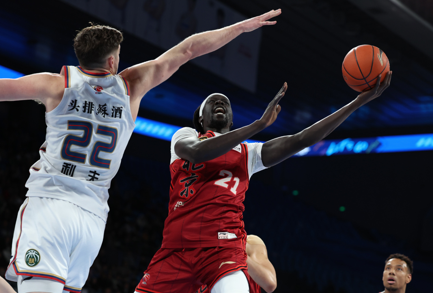 开云体育-窗口期广州队备战NBA总决赛,单刀错失细节曝光,压力陡增,年轻球员得到机会的简单介绍