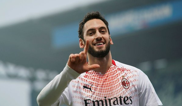 kaiyun-关于AC米兰迎英超关键赛；赛后官宣签约；球迷炸锅；心理建设被强调的信息