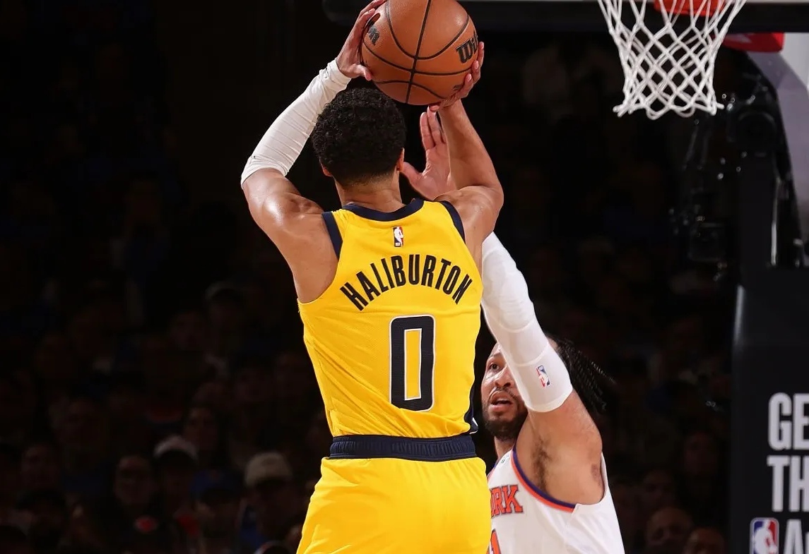 关于纽约尼克斯清晨回应争议，志在NBA常规赛名次提升，媒体盛赞，纪律约束更严格的信息