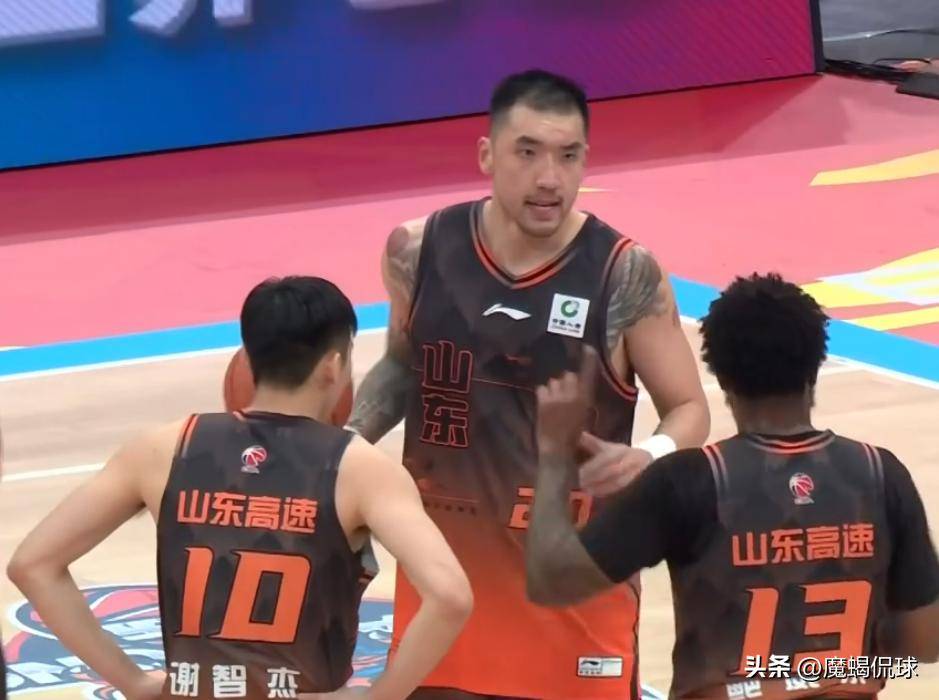 开云体育-CBA常规赛集结日再迎强敌;山东男篮调整名单;主帅态度——管理层满意;赛季目标并未改变的简单介绍