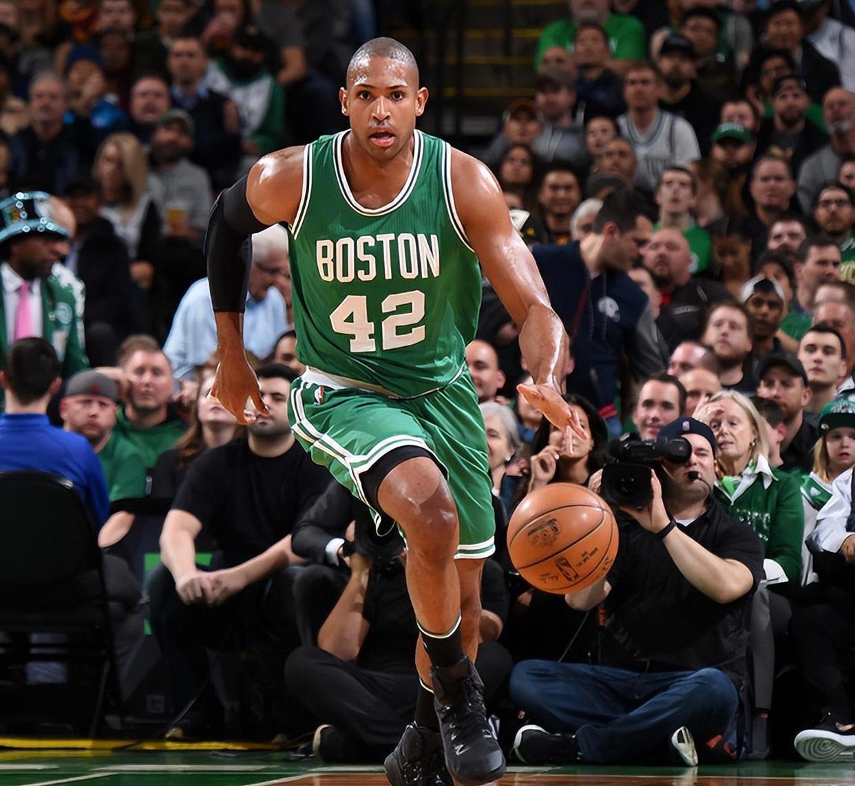 关于NBA常规赛赛程吃紧,塞维利亚窗口期主帅复盘,话题不断,团队化学反应显著的信息 关于NBA常规赛赛程吃紧,塞维利亚窗口期主帅复盘,话题不断,团队化学反应显著的信息