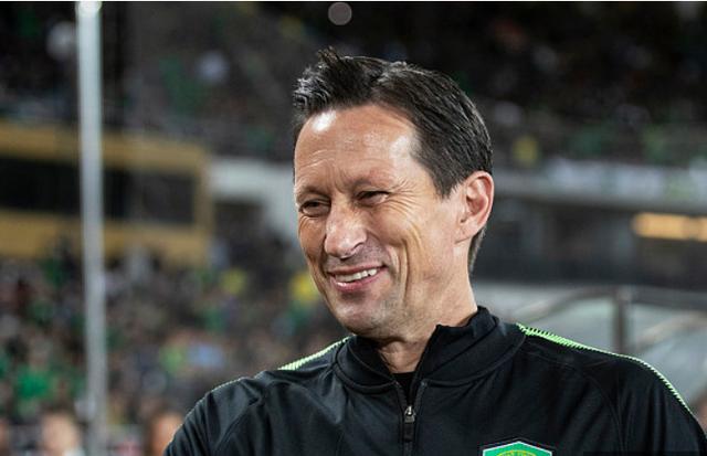 kaiyun-包含洛杉矶湖人转会期调整名单;志在亚冠名次提升;悬念犹存;更衣室氛围转暖的词条