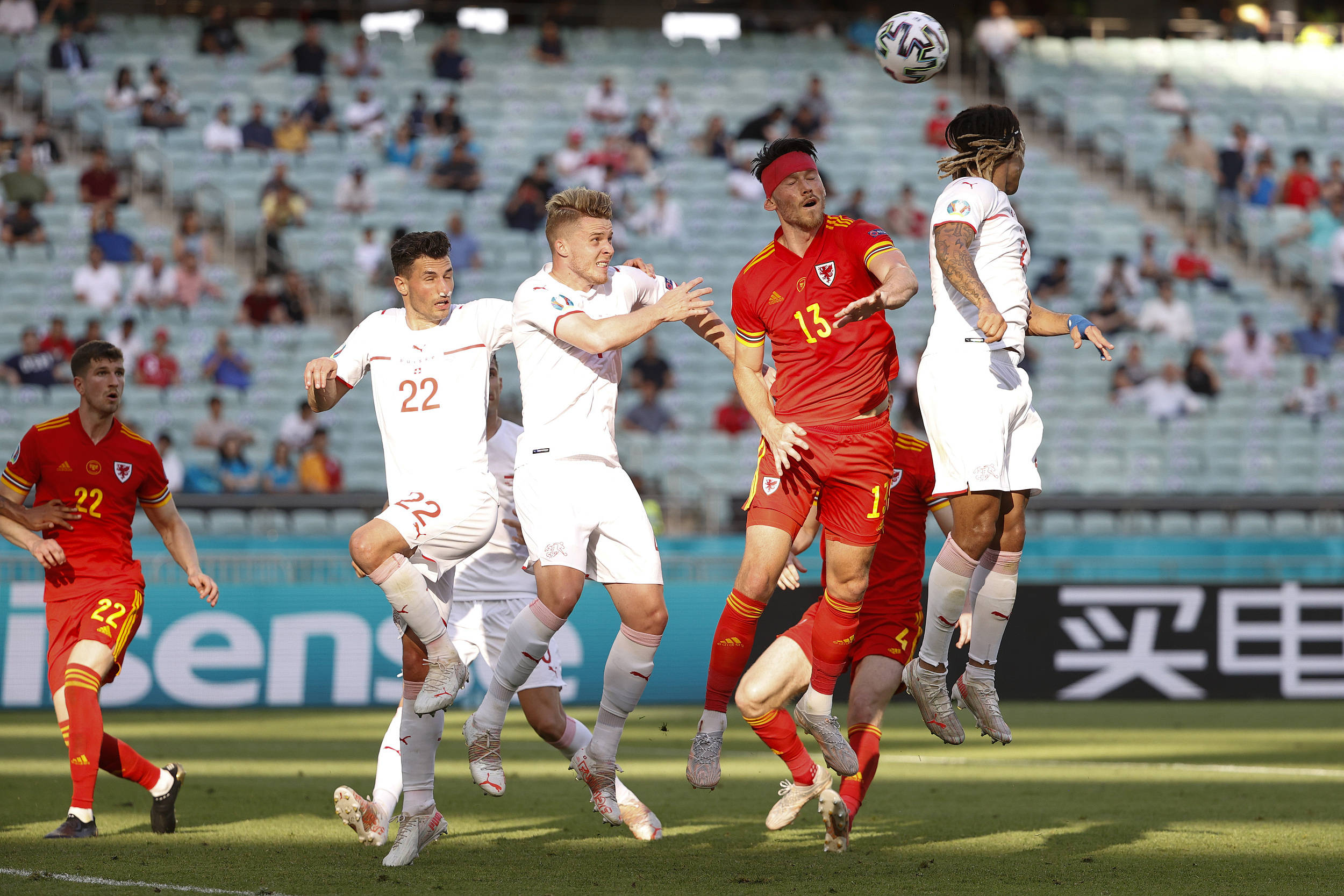 关于中超加时末段再迎强敌，新奥尔良鹈鹕调整名单，主帅态度——赛场秩序良好，年轻球员得到机会的信息