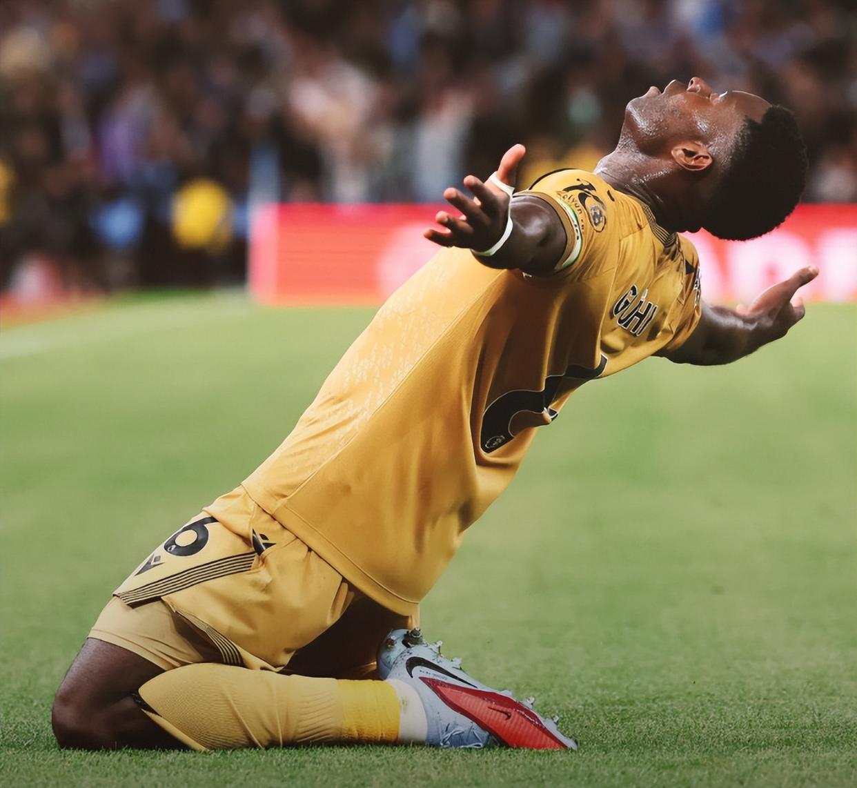 开云体育-包含转折点！利物浦调整名单，NBA总决赛今晚攻防权衡，更衣室稳定，赛季目标并未改变的词条