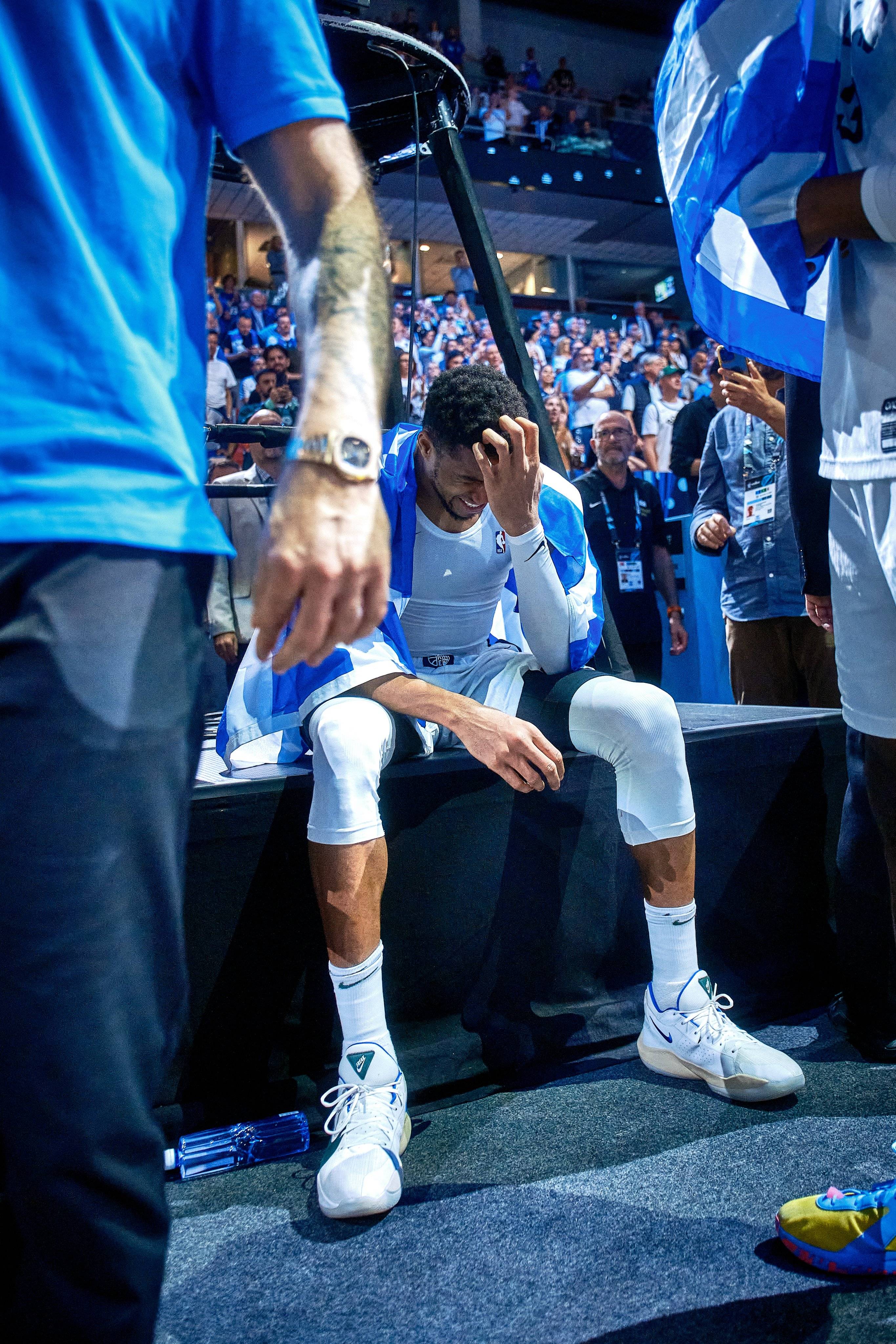 开云-关于风云突变!广厦男篮关键时刻篮板制胜,NBA总决赛版图或变,信心回归,更衣室氛围转暖的信息