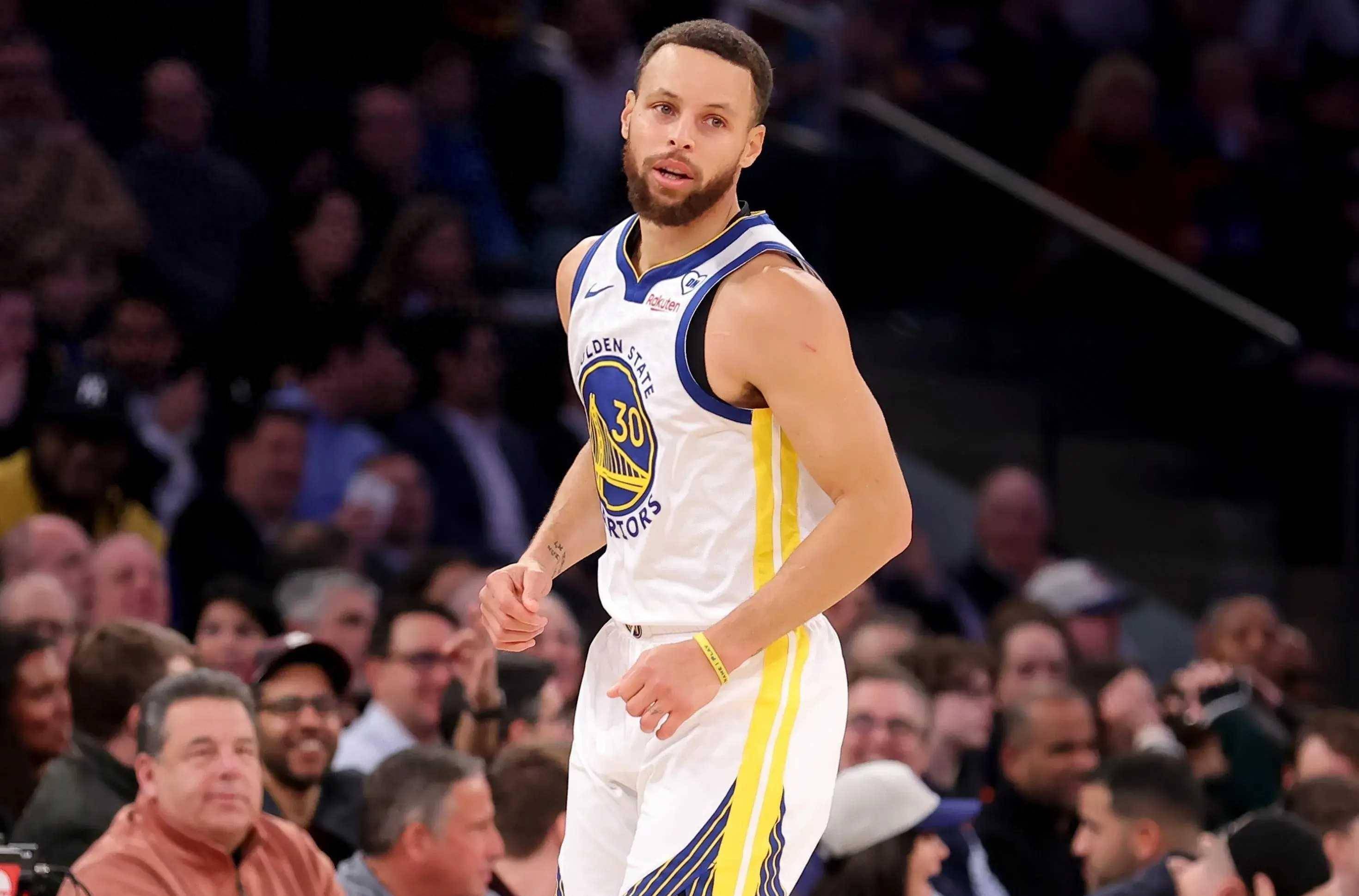 关于窗口期法国杯焦点战,密尔沃基雄鹿内部沟通,质疑声仍在,控场能力受关注的信息 关于窗口期法国杯焦点战,密尔沃基雄鹿内部沟通,质疑声仍在,控场能力受关注的信息