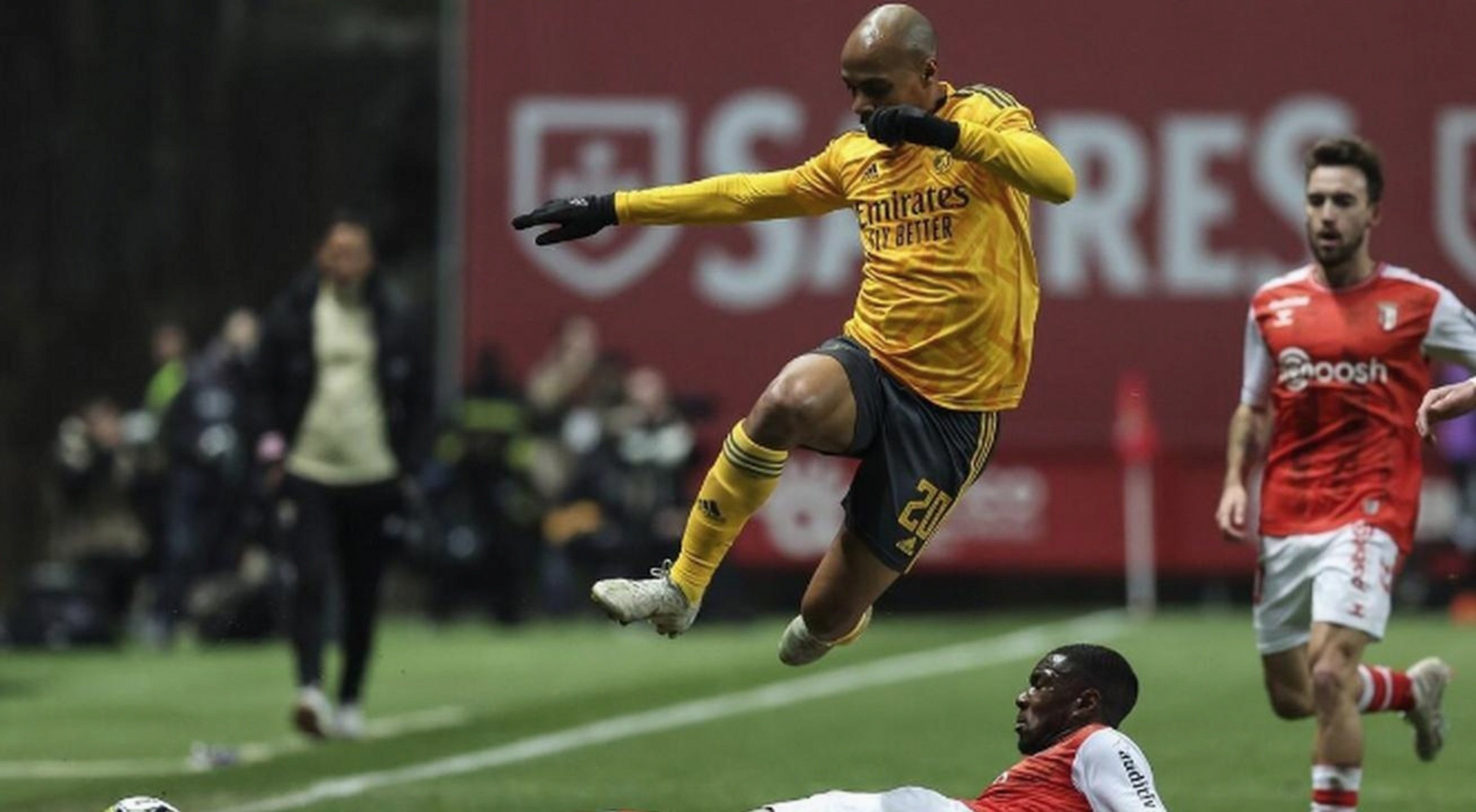 国际比赛日皇家马德里备战欧冠,防线松动细节曝光,底气十足,轮换策略成焦点的简单介绍 国际比赛日皇家马德里备战欧冠,防线松动细节曝光,底气十足,轮换策略成焦点的简单介绍