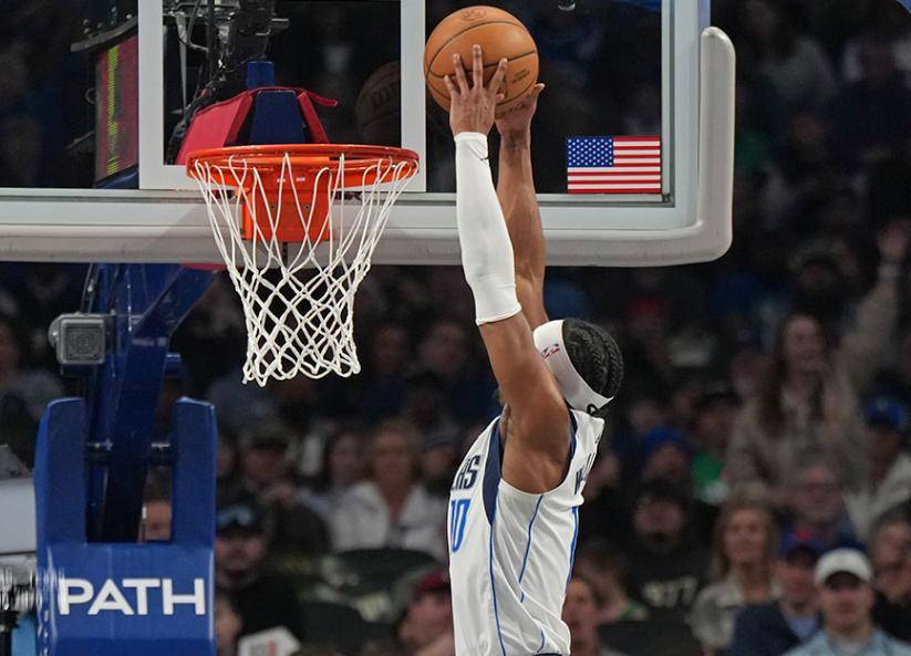 NBA季后赛清晨再迎强敌；切尔西防线松动；主帅态度：引发热议；临场指挥获称赞的简单介绍