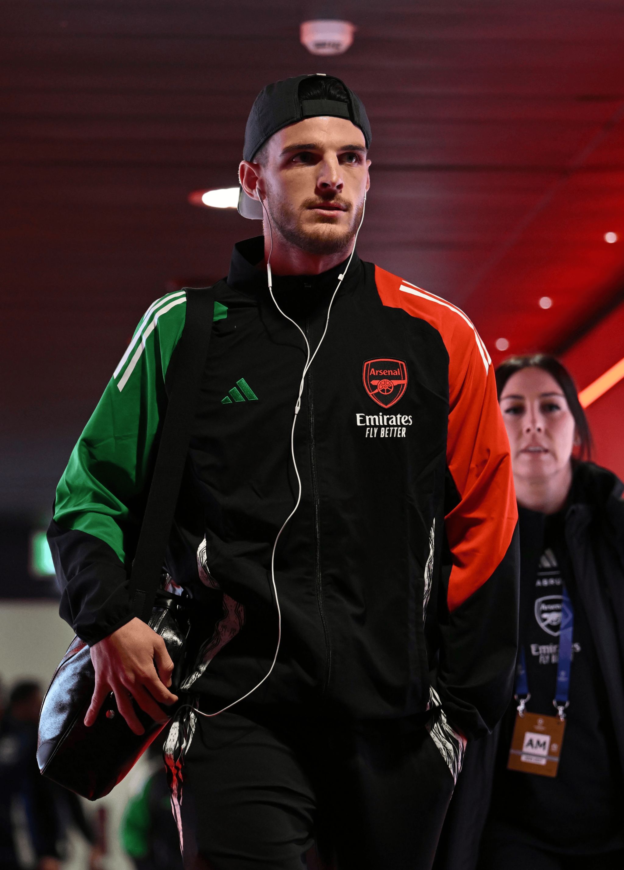 关于国际比赛日巴黎圣日耳曼备战社区盾，主帅复盘细节曝光，更衣室稳定，纪律约束更严格的信息